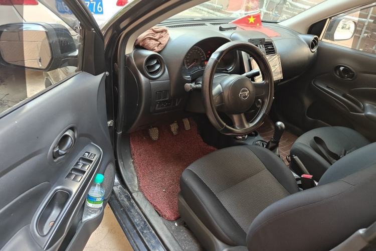 Used Nissan Sunny 2011 1.5XE Manual Comfort Edition Driver Seat