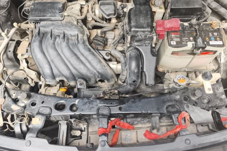 Used Nissan Sunny 2011 1.5XE Manual Comfort Edition Engine Bay