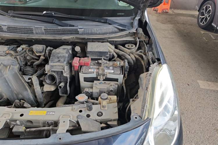 Used Nissan Sunny 2011 1.5XE CVT Comfort Edition Engine Bay Left