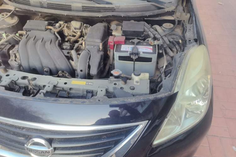 Used Nissan Sunny 2011 1.5XE Manual Comfort Edition Engine Bay Left