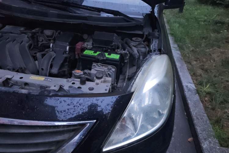 Used Nissan Sunny 2011 1.5XE CVT Comfort Edition Engine Bay Left
