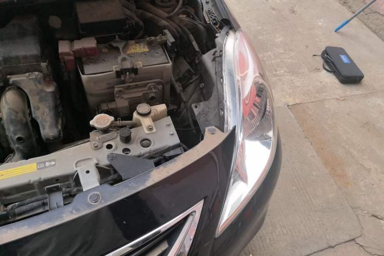 Used Nissan Sunny 2011 1.5XE CVT Comfort Edition Engine Bay Left