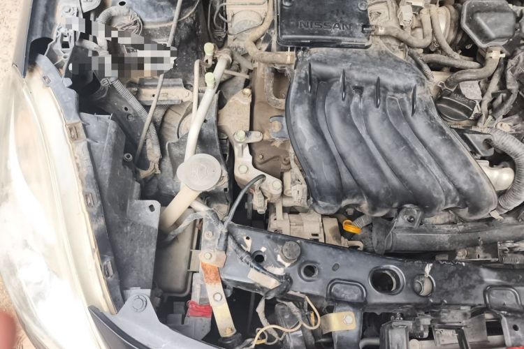 Used Nissan Sunny 2011 1.5XE Manual Comfort Edition Engine Bay Right