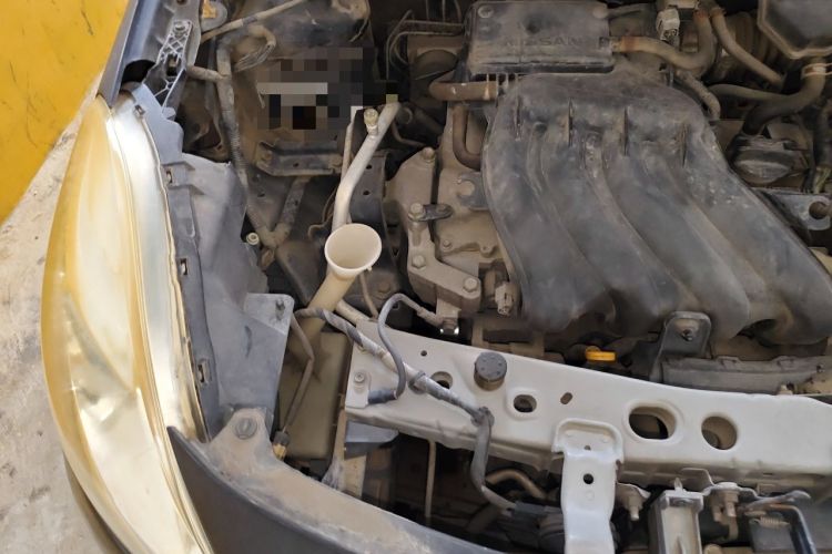 Used Nissan Sunny 2011 1.5XE Manual Comfort Edition Engine Bay Right