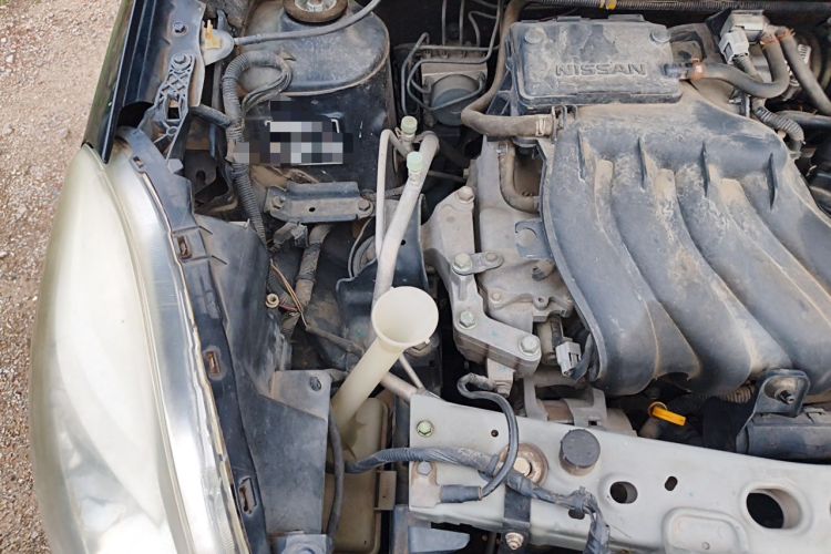 Used Nissan Sunny 2011 1.5XE Manual Comfort Edition Engine Bay Right