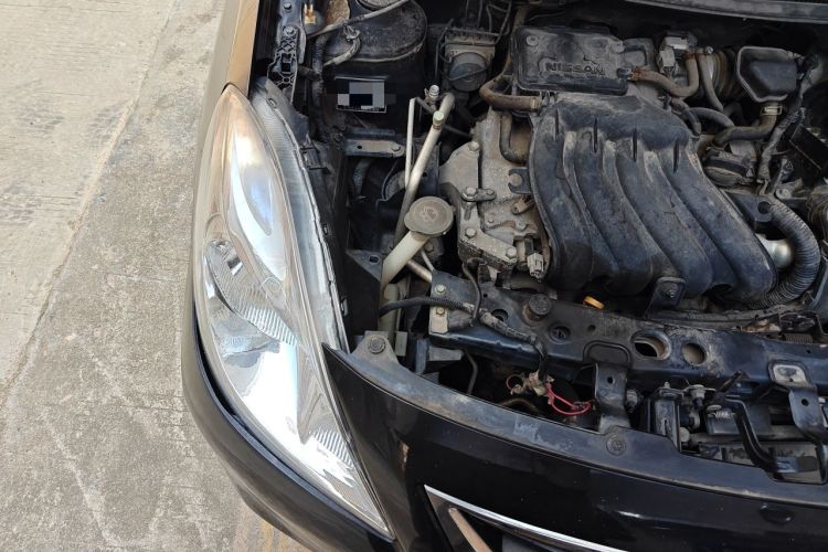 Used Nissan Sunny 2011 1.5XE Manual Comfort Edition Engine Bay Right
