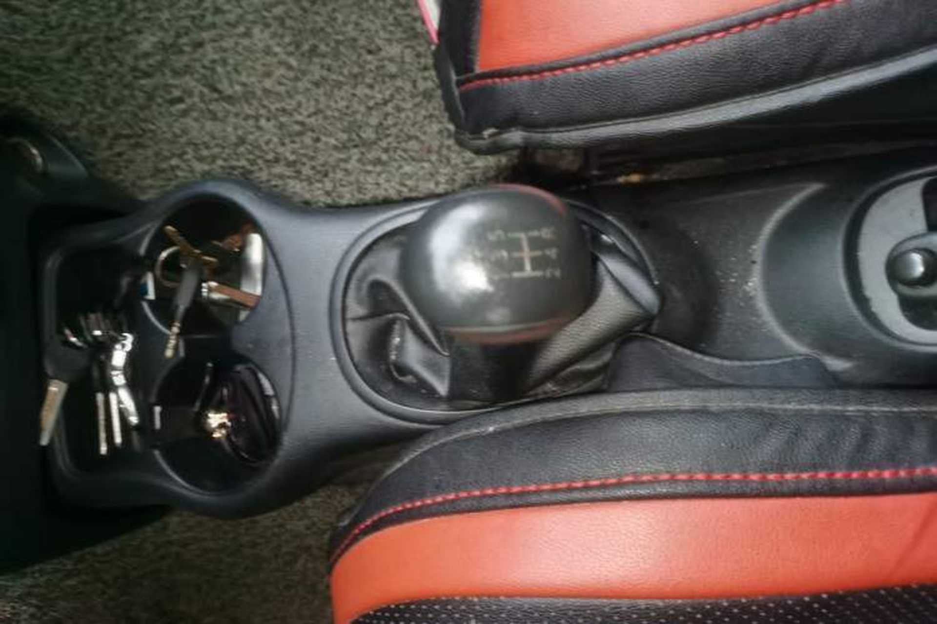 Used Nissan Sunny 2011 1.5XE Manual Comfort Edition Gear Lever