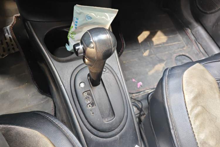 Used Nissan Sunny 2011 1.5XL CVT Luxury Edition Gear Lever