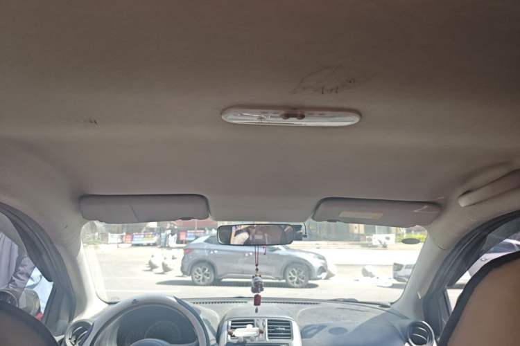 Used Nissan Sunny 2011 1.5XE Manual Comfort Edition Headliner