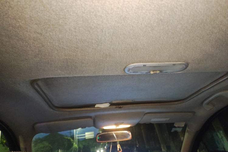 Used Nissan Sunny 2011 1.5XL Manual Deluxe Edition Headliner