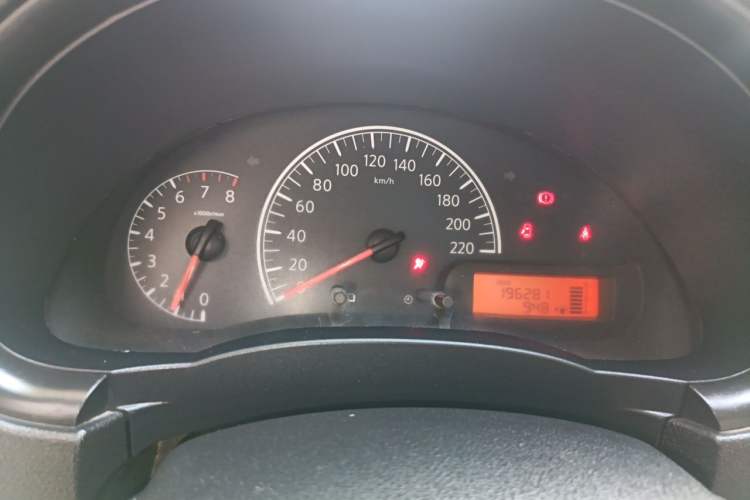 Used Nissan Sunny 2011 1.5XE Manual Comfort Edition Instrument Cluster