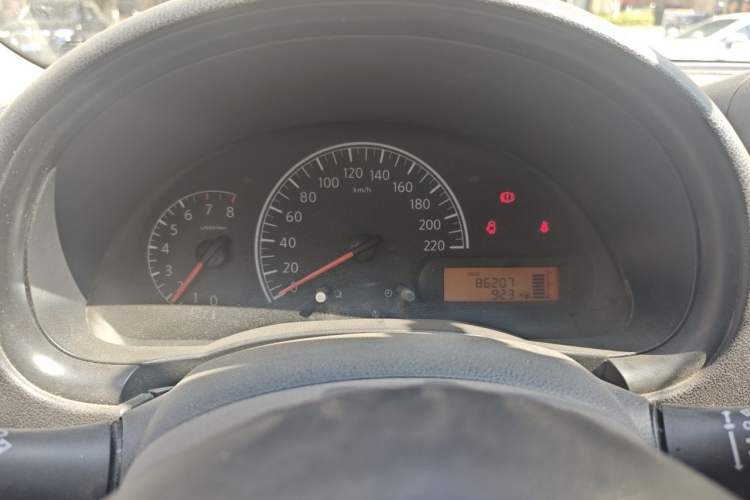 Used Nissan Sunny 2011 1.5XE Manual Comfort Edition Instrument Cluster