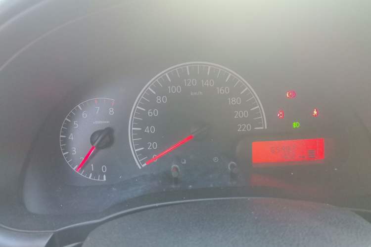 Used Nissan Sunny 2011 1.5XE Manual Comfort Edition Instrument Cluster