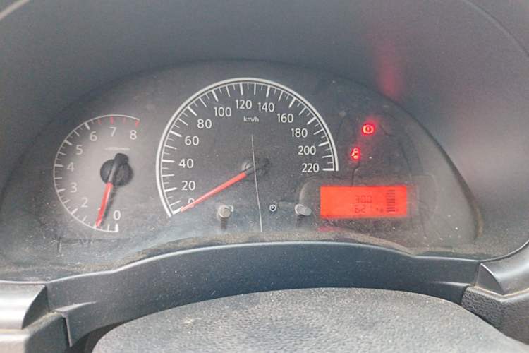 Used Nissan Sunny 2011 1.5XE Manual Comfort Edition Instrument Cluster