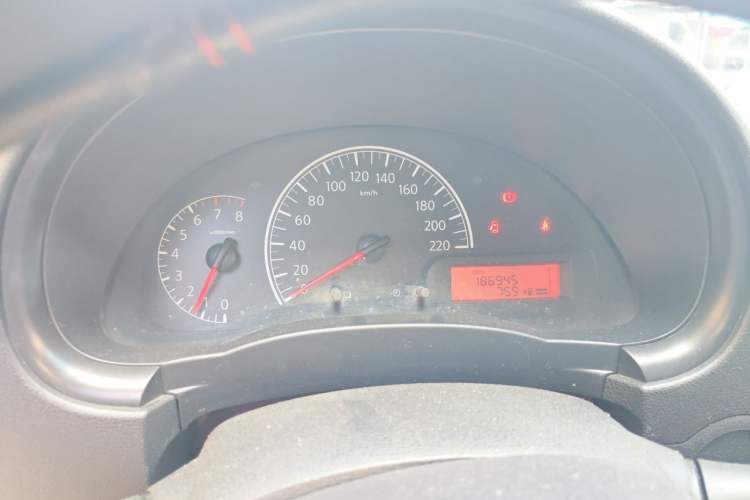 Used Nissan Sunny 2011 1.5XE Manual Comfort Edition Instrument Cluster