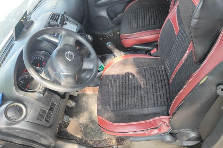 Used Nissan Sunny 2011 1.5XL Manual Deluxe Edition Left Front Seat