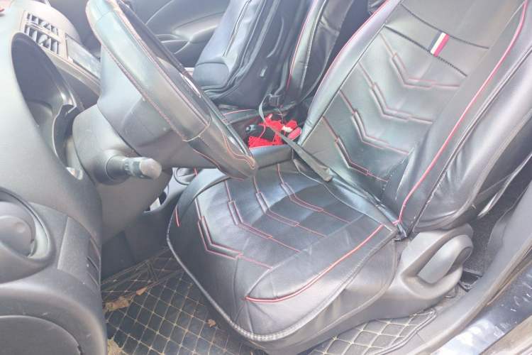 Used Nissan Sunny 2011 1.5XE Manual Comfort Edition Left Front Seat