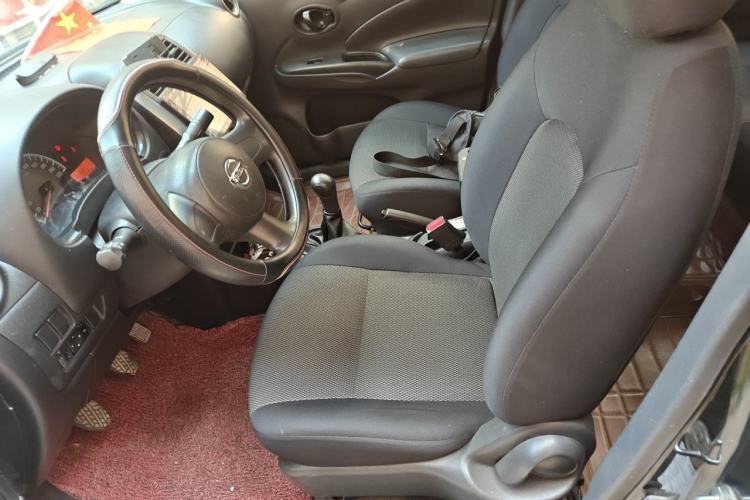 Used Nissan Sunny 2011 1.5XE Manual Comfort Edition Left Front Seat