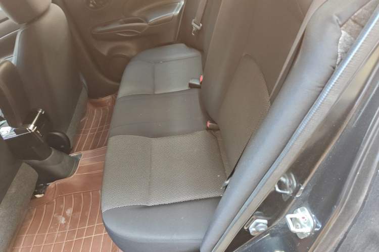 Used Nissan Sunny 2011 1.5XE Manual Comfort Edition Left Rear Seat