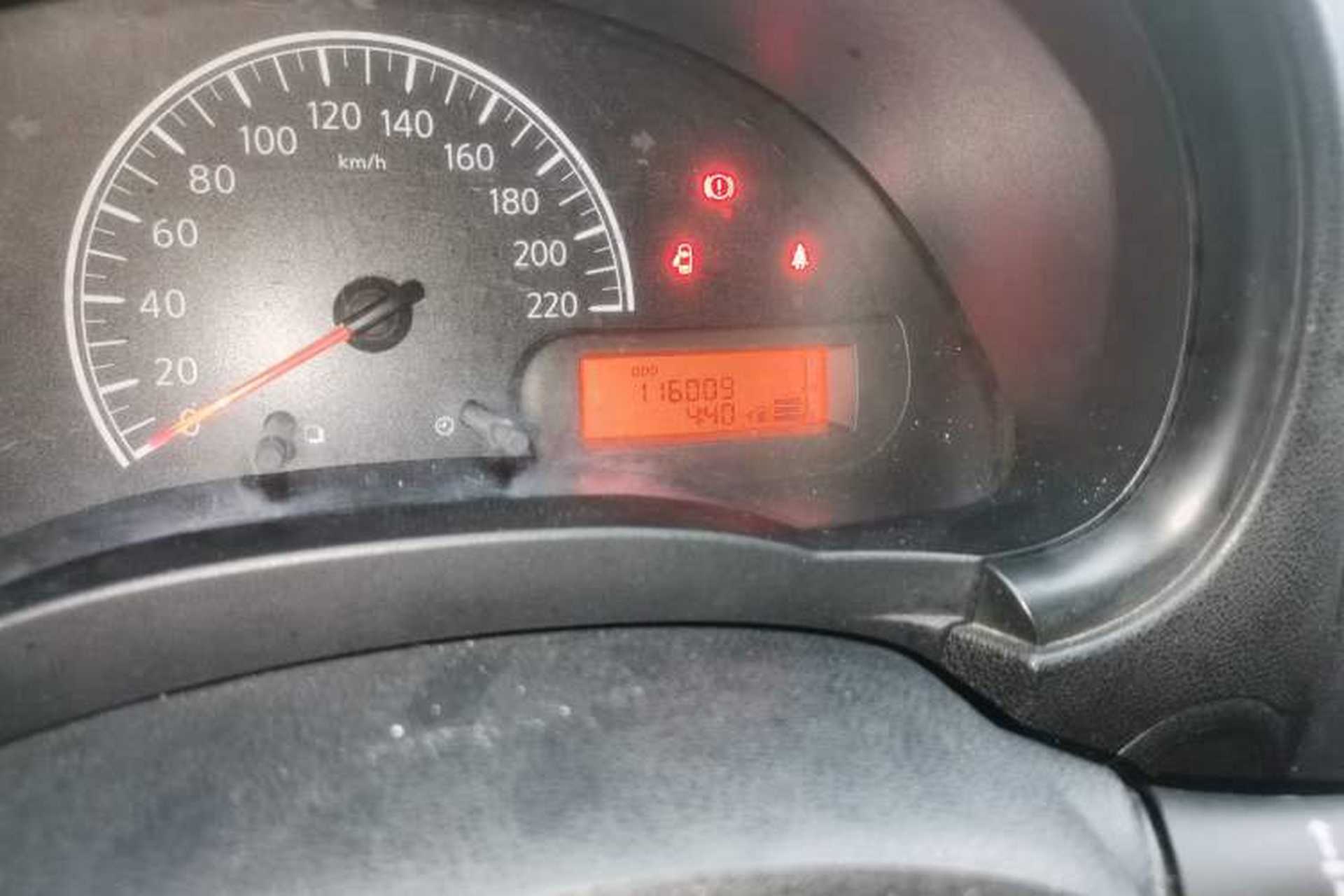 Used Nissan Sunny 2011 1.5XE Manual Comfort Edition Odometer Close Up