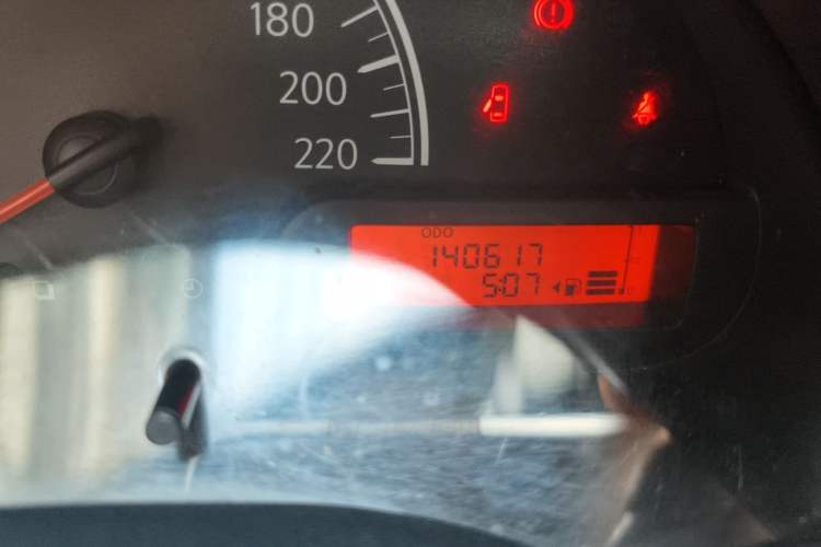 Used Nissan Sunny 2011 1.5XE Manual Comfort Edition Odometer Close Up
