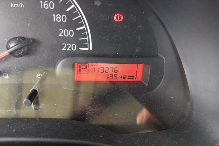Used Nissan Sunny 2011 1.5XE CVT Comfort Edition Odometer Close Up