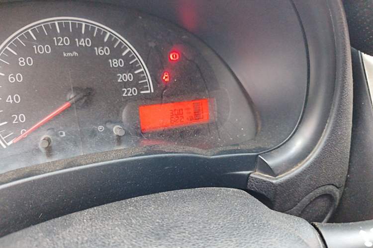 Used Nissan Sunny 2011 1.5XE Manual Comfort Edition Odometer Close Up