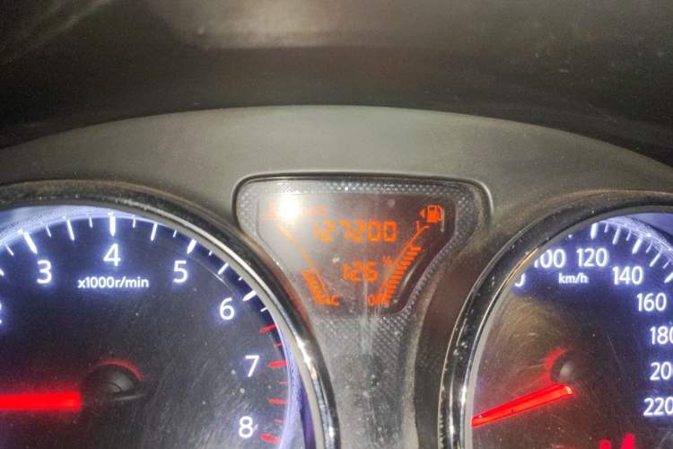 Used Nissan Sunny 2011 1.5XL Manual Deluxe Edition Odometer Close Up