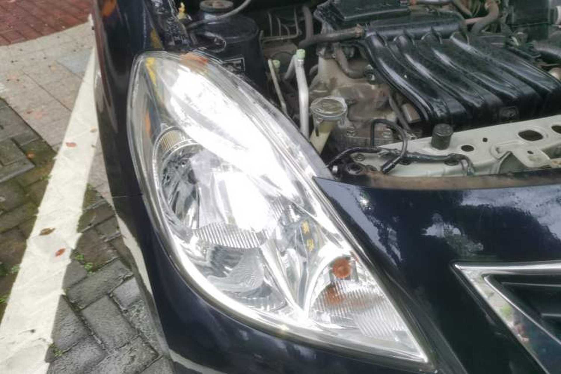Used Nissan Sunny 2011 1.5XE Manual Comfort Edition Right Front Headlight