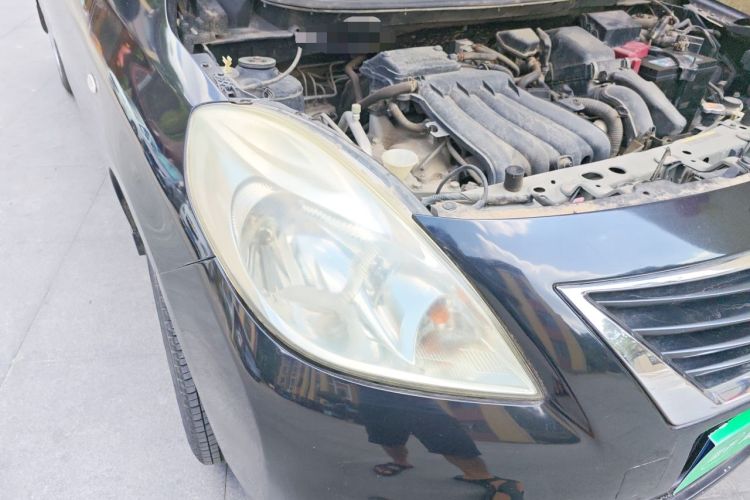 Used Nissan Sunny 2011 1.5XE Manual Comfort Edition Right Front Headlight