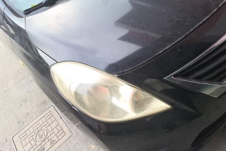 Used Nissan Sunny 2011 1.5XE CVT Comfort Edition Right Front Headlight