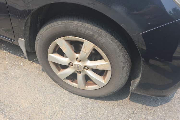 Used Nissan Sunny 2011 1.5XL CVT Luxury Edition Right Front Wheel Hub