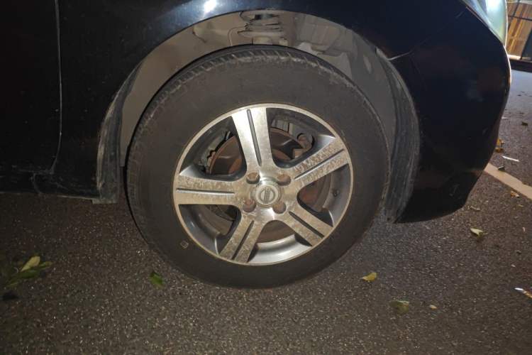 Used Nissan Sunny 2011 1.5XE CVT Comfort Edition Right Front Wheel Hub