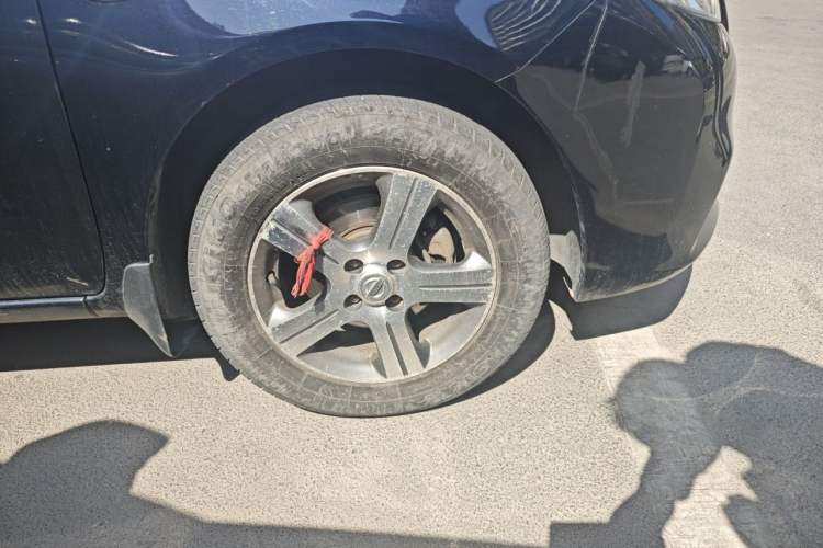 Used Nissan Sunny 2011 1.5XE Manual Comfort Edition Right Front Wheel Hub