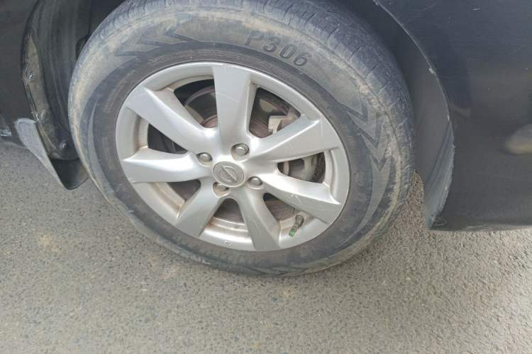 Used Nissan Sunny 2011 1.5XL CVT Luxury Edition Right Front Wheel Hub
