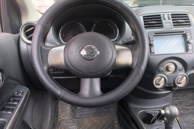 Used Nissan Sunny 2011 1.5XE CVT Comfort Edition Steering Wheel