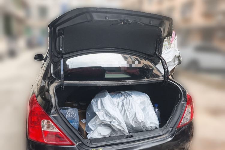 Used Nissan Sunny 2011 1.5XE Manual Comfort Edition Trunk