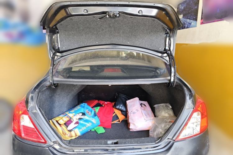 Used Nissan Sunny 2011 1.5XE Manual Comfort Edition Trunk