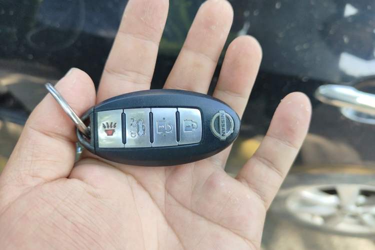 Used Nissan Sunny 2011 1.5XL Manual Deluxe Edition Vehicle Key