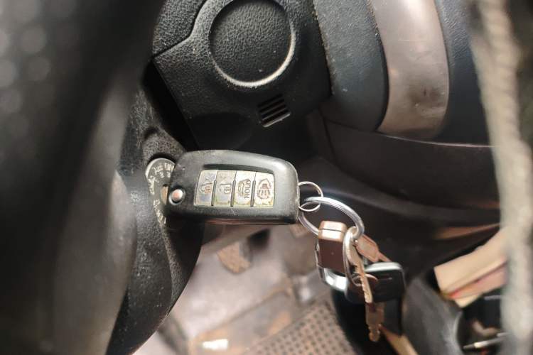 Used Nissan Sunny 2011 1.5XE Manual Comfort Edition Vehicle Key