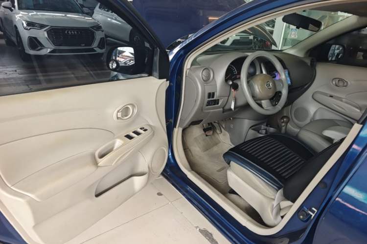 Used Nissan Sunny 2011 1.5XE CVT Comfort Edition Driver Seat