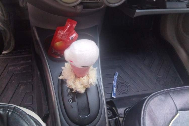 Used Nissan Sunny 2011 1.5XL CVT Luxury Edition Gear Lever