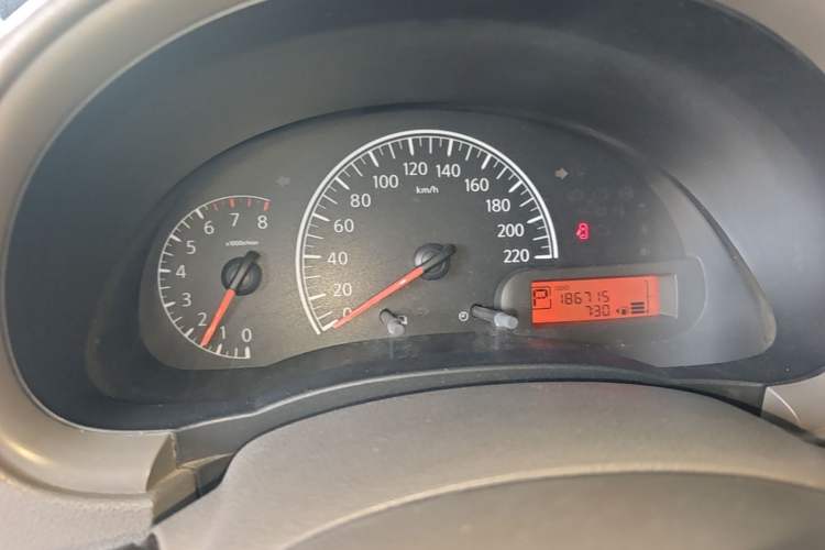 Used Nissan Sunny 2011 1.5XE CVT Comfort Edition Instrument Cluster