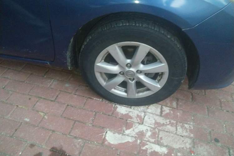 Used Nissan Sunny 2011 1.5XL CVT Luxury Edition Right Front Wheel Hub
