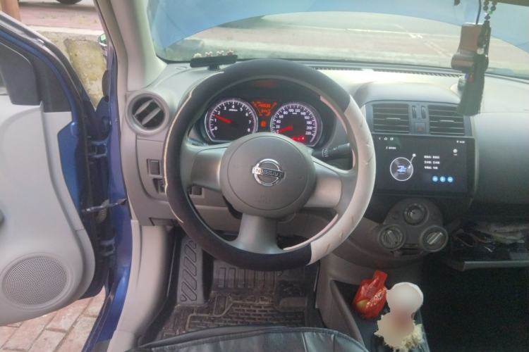 Used Nissan Sunny 2011 1.5XL CVT Luxury Edition Steering Wheel