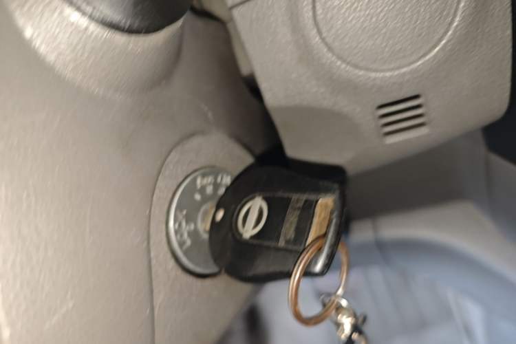 Used Nissan Sunny 2011 1.5XE CVT Comfort Edition Vehicle Key