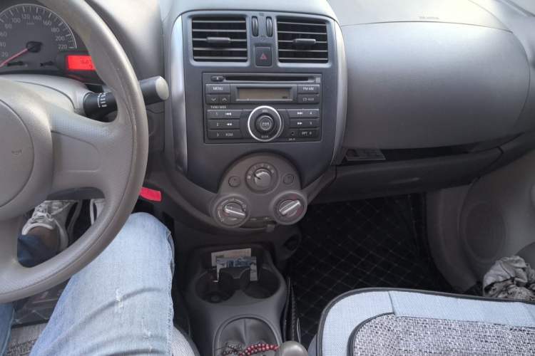Used Nissan Sunny 2011 1.5XE Manual Comfort Edition Audio And AC Panel