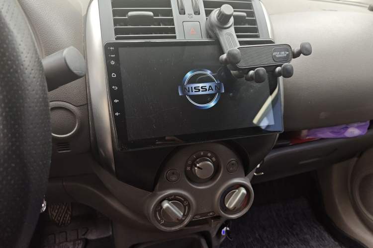 Used Nissan Sunny 2011 1.5XE Manual Comfort Edition Audio And AC Panel