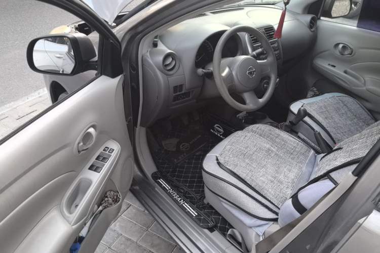 Used Nissan Sunny 2011 1.5XE Manual Comfort Edition Driver Seat