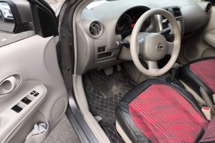 Used Nissan Sunny 2011 1.5XE CVT Comfort Edition Driver Seat